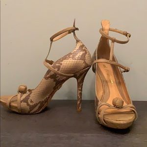 Snakeskin t-strap/ankle strap L.A.M.B. Stilettos